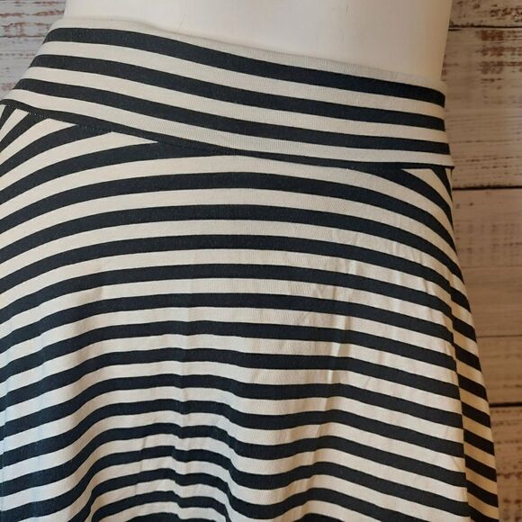 Kids Girls Striped Skirt - Picture 2 of 6